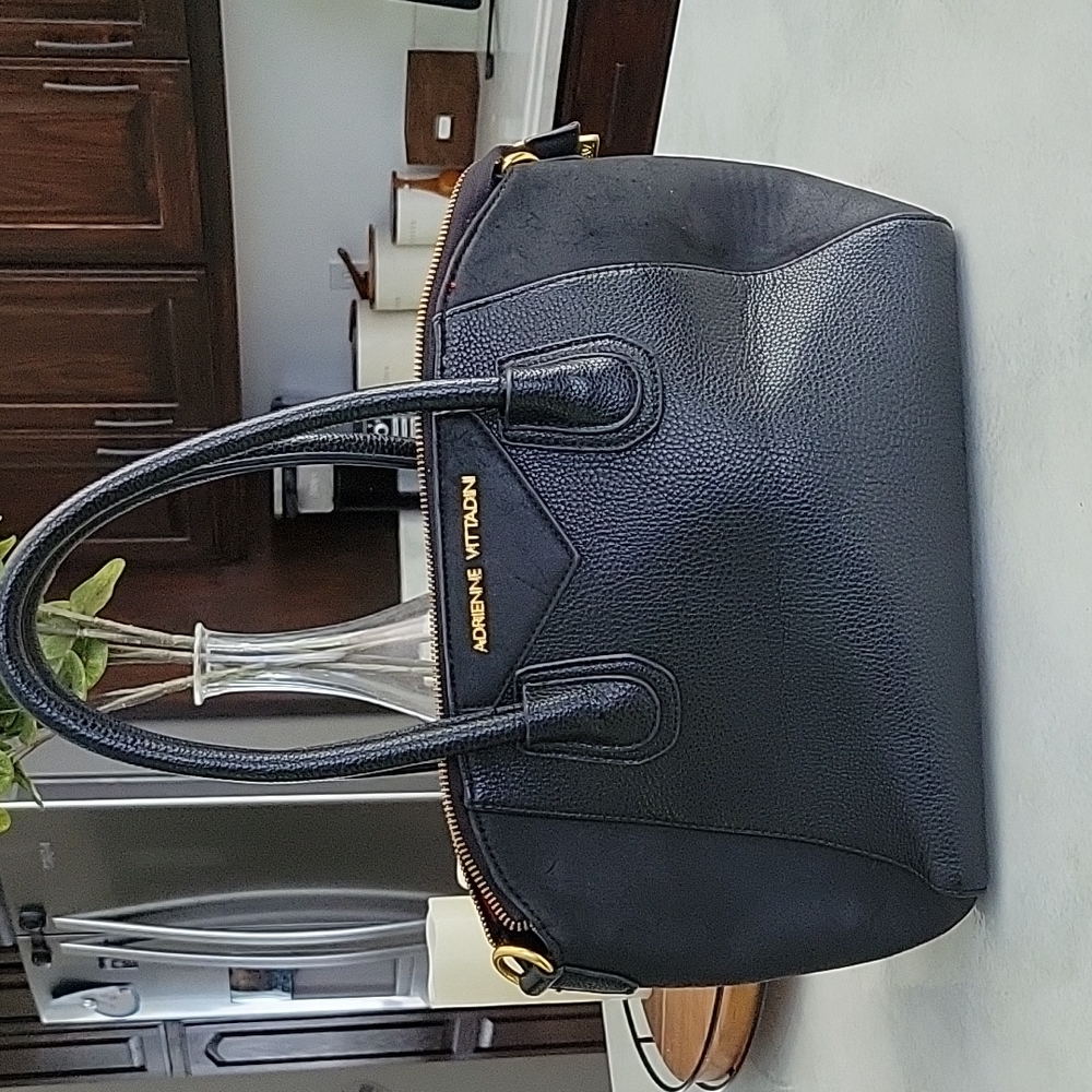 Adrienne Vittadini black purse